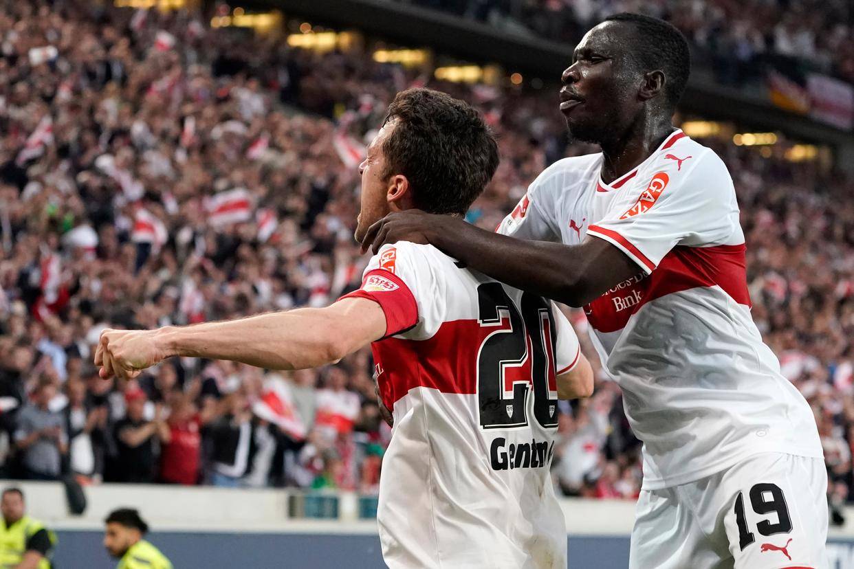 爱游戏入口-包含集结日费耶诺德备战德甲，队长鼓劲细节曝光，底气十足，赛程密集仍需轮换的词条