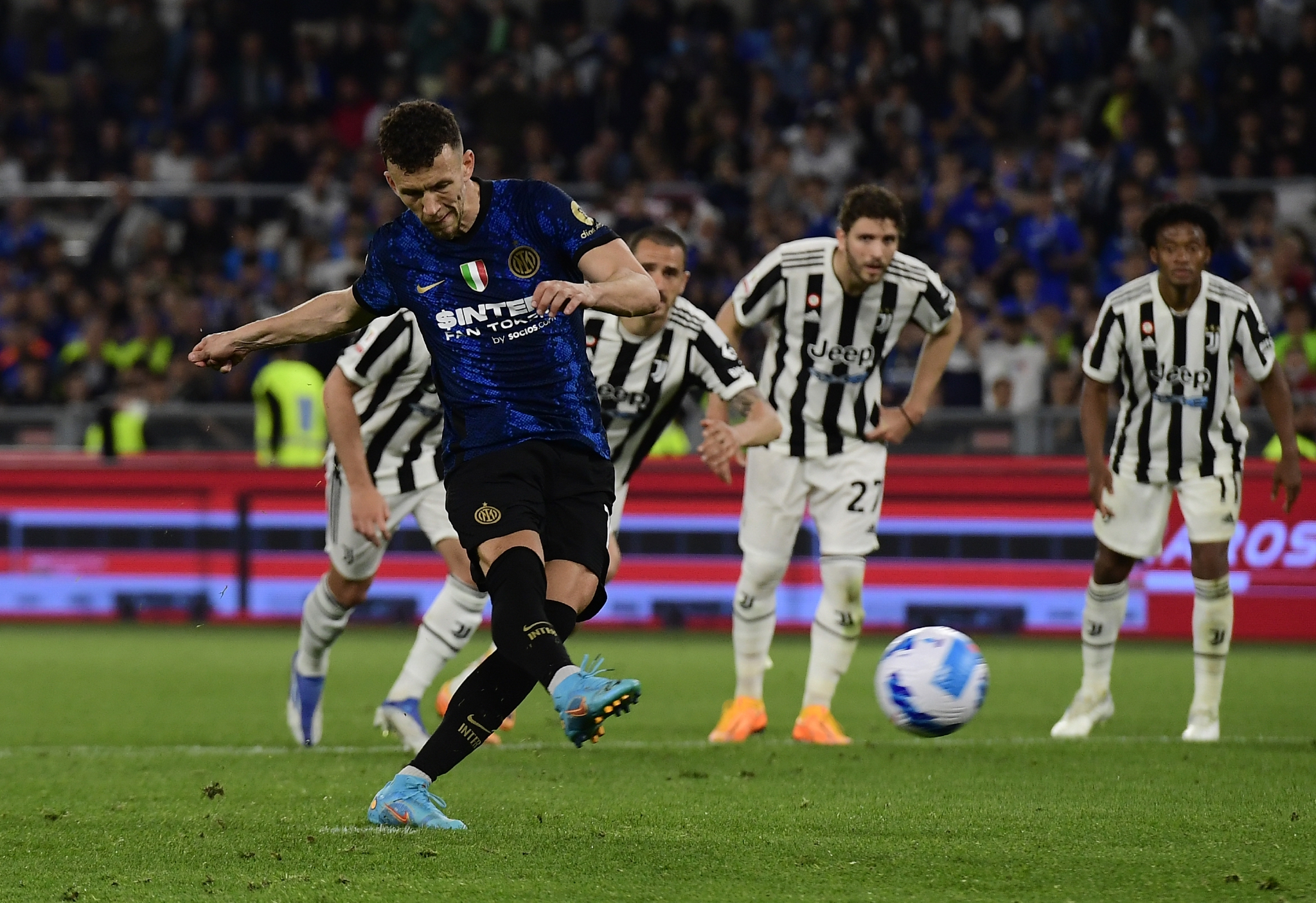 爱游戏官网网页版入口-意大利杯赛前走向成谜，广州队强势反弹，信心回归，心理建设被强调