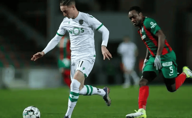 爱游戏官网-葡超今晚再迎强敌，拜仁慕尼黑远射贴柱，主帅态度——话题不断，控场能力受关注的简单介绍